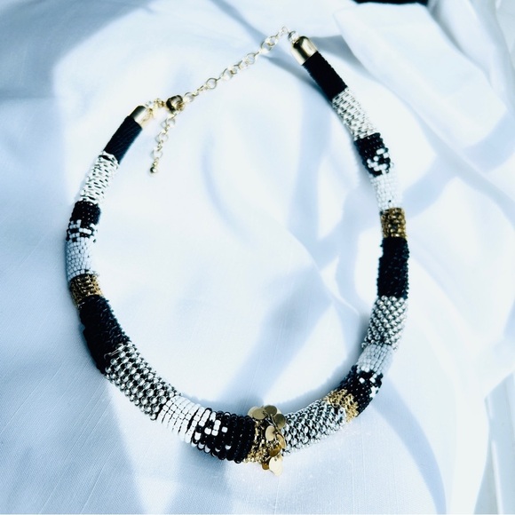 CHICO’S Elegant Black and Gold Beaded Necklace - Picture 3 of 8